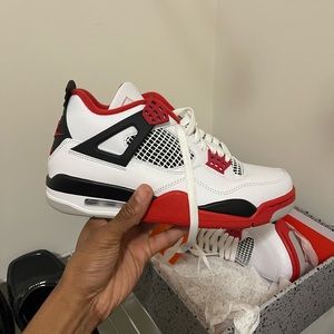 Air Jordan 4 Retro OG ‘Fire Red’ 2020